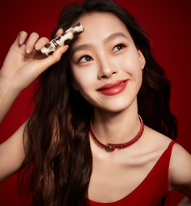 734-790雾吻口红模特图.jpg